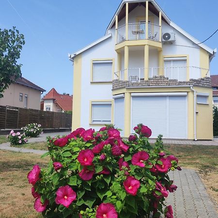 Villa Vanilia Keszthely Buitenkant foto