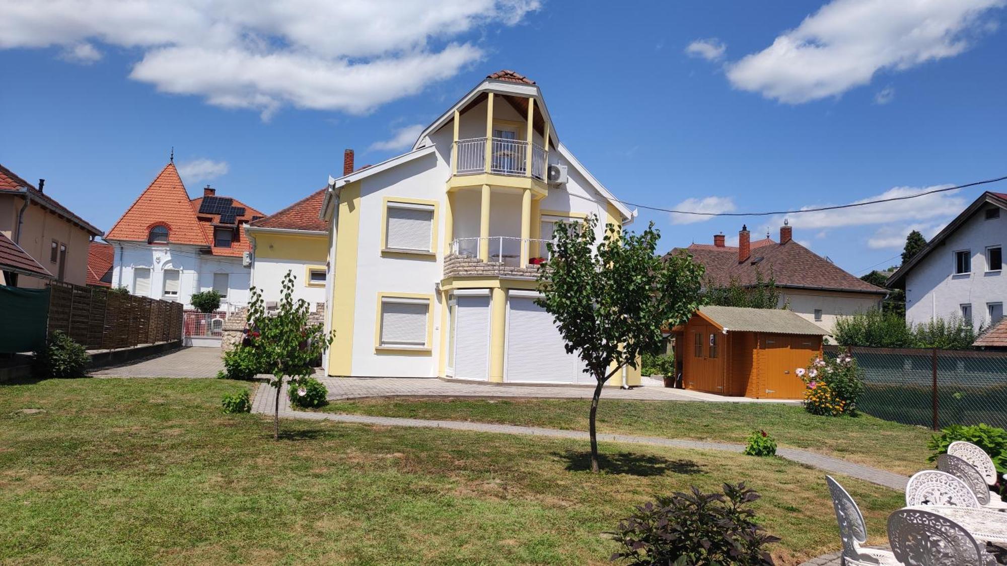 Villa Vanilia Keszthely Buitenkant foto